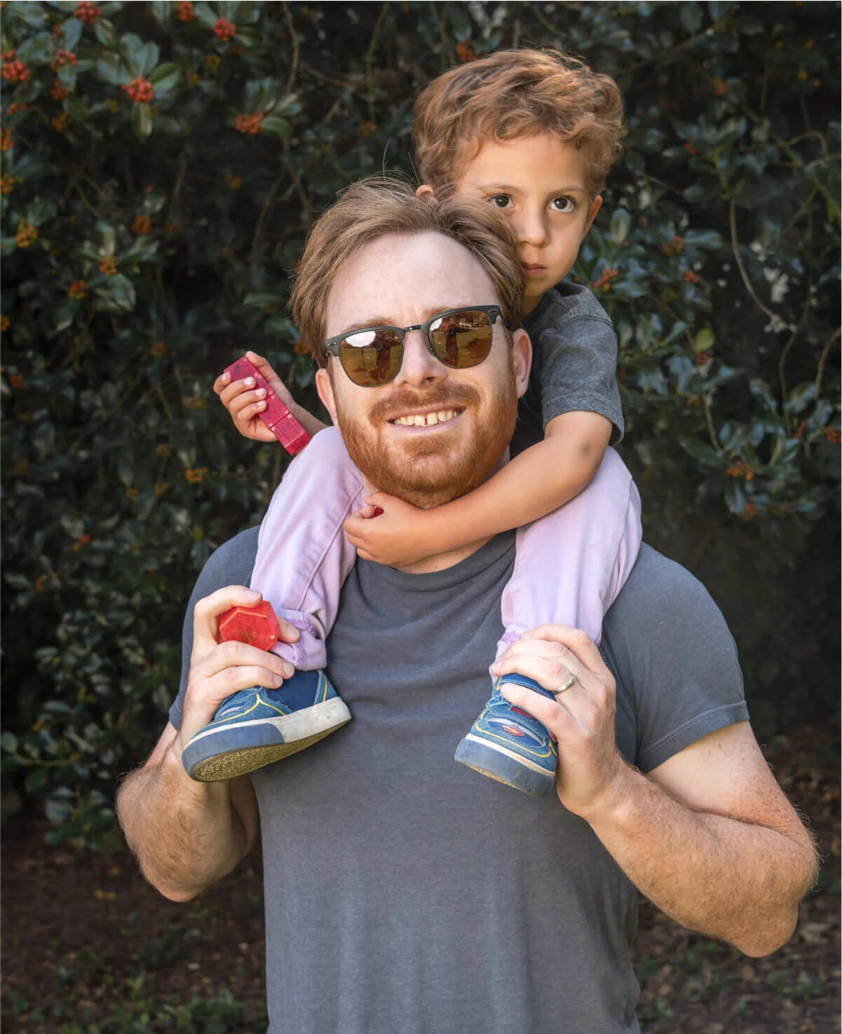 files/Dad_carrying_son_on_shoulder_2.webp